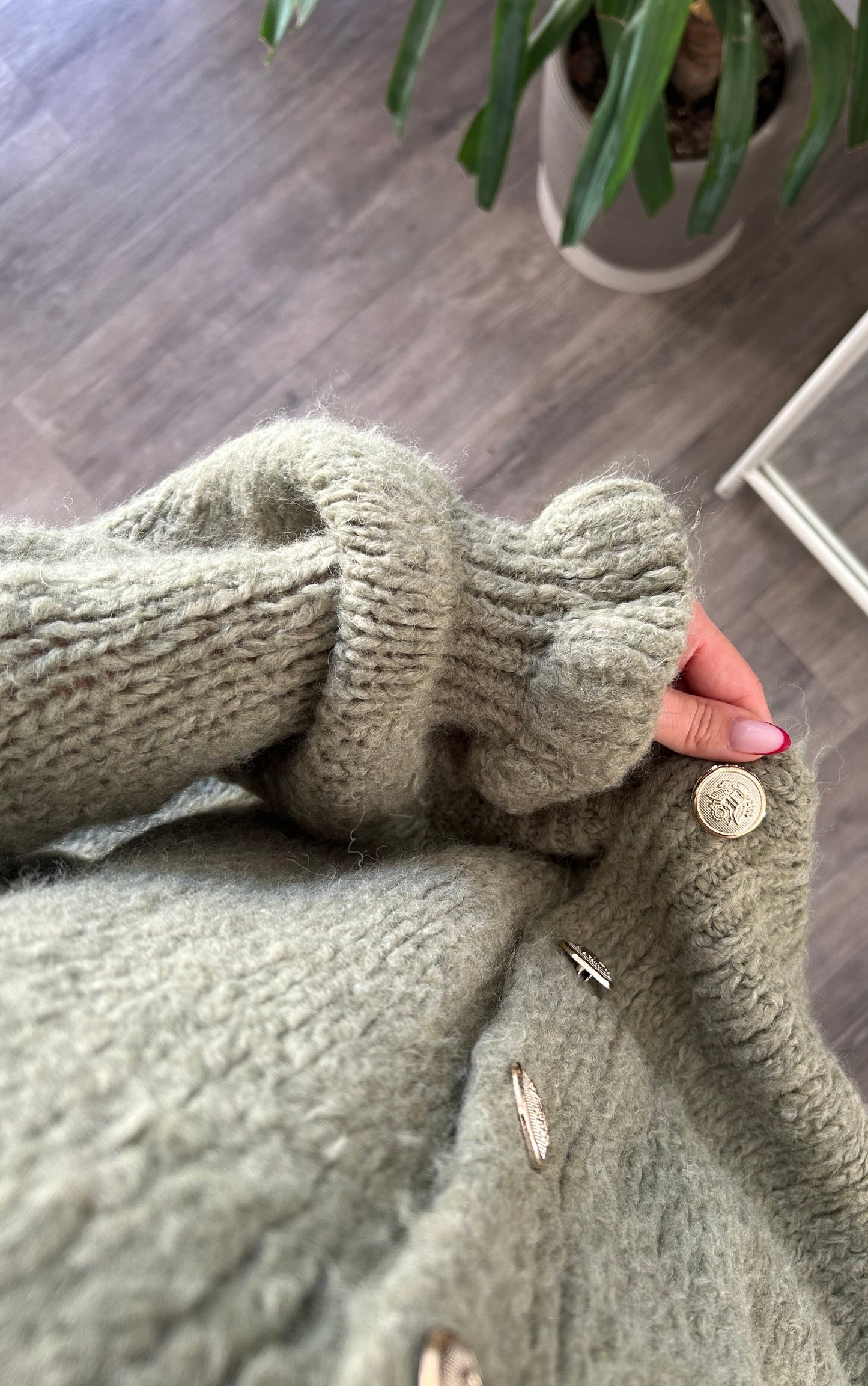 Oversize Knopf Cardigan Lia